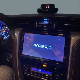 Alternative view of Album ảnh lắp đặt màn hình Tesla xe Toyota Fortuner