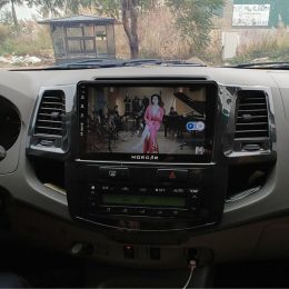 Album ảnh lắp đặt màn hình Tesla xe Toyota Fortuner - Ảnh 3